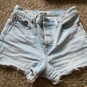 levi’s wedgie short